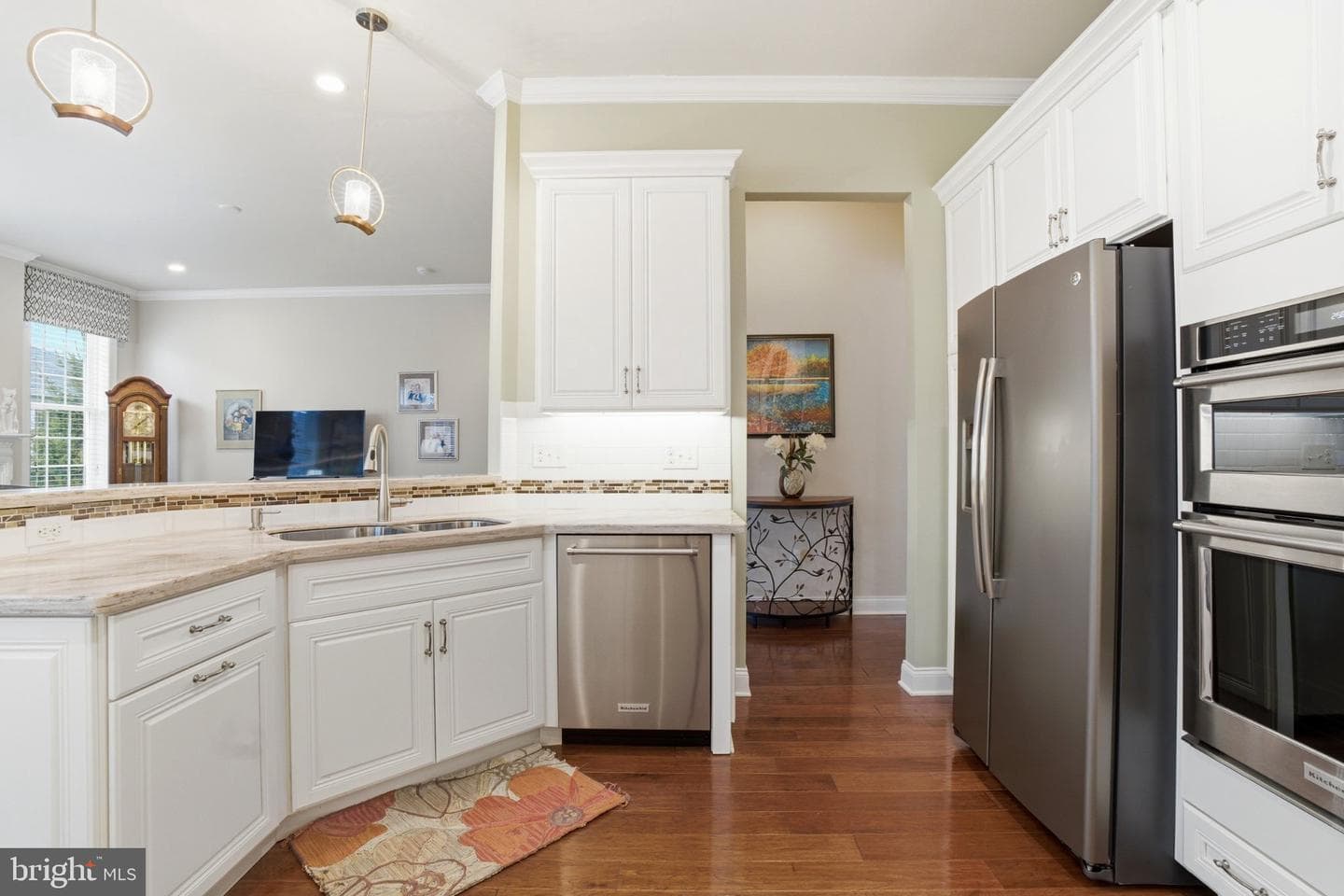 4832 Spencer Drive photo 9