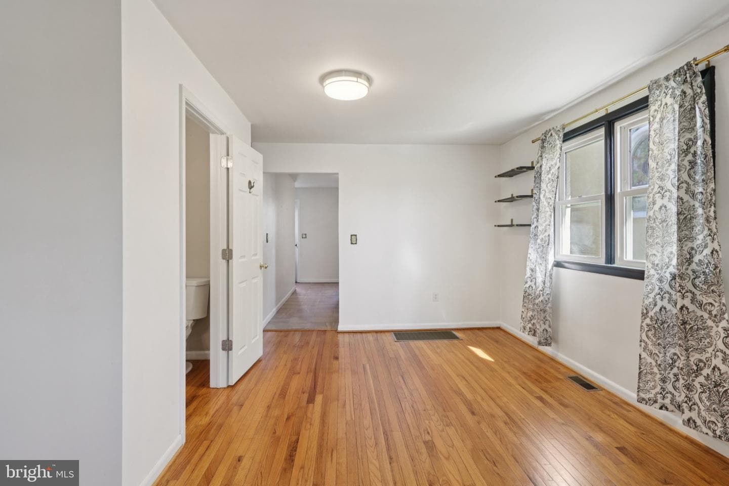 207 Amelia Street photo 11