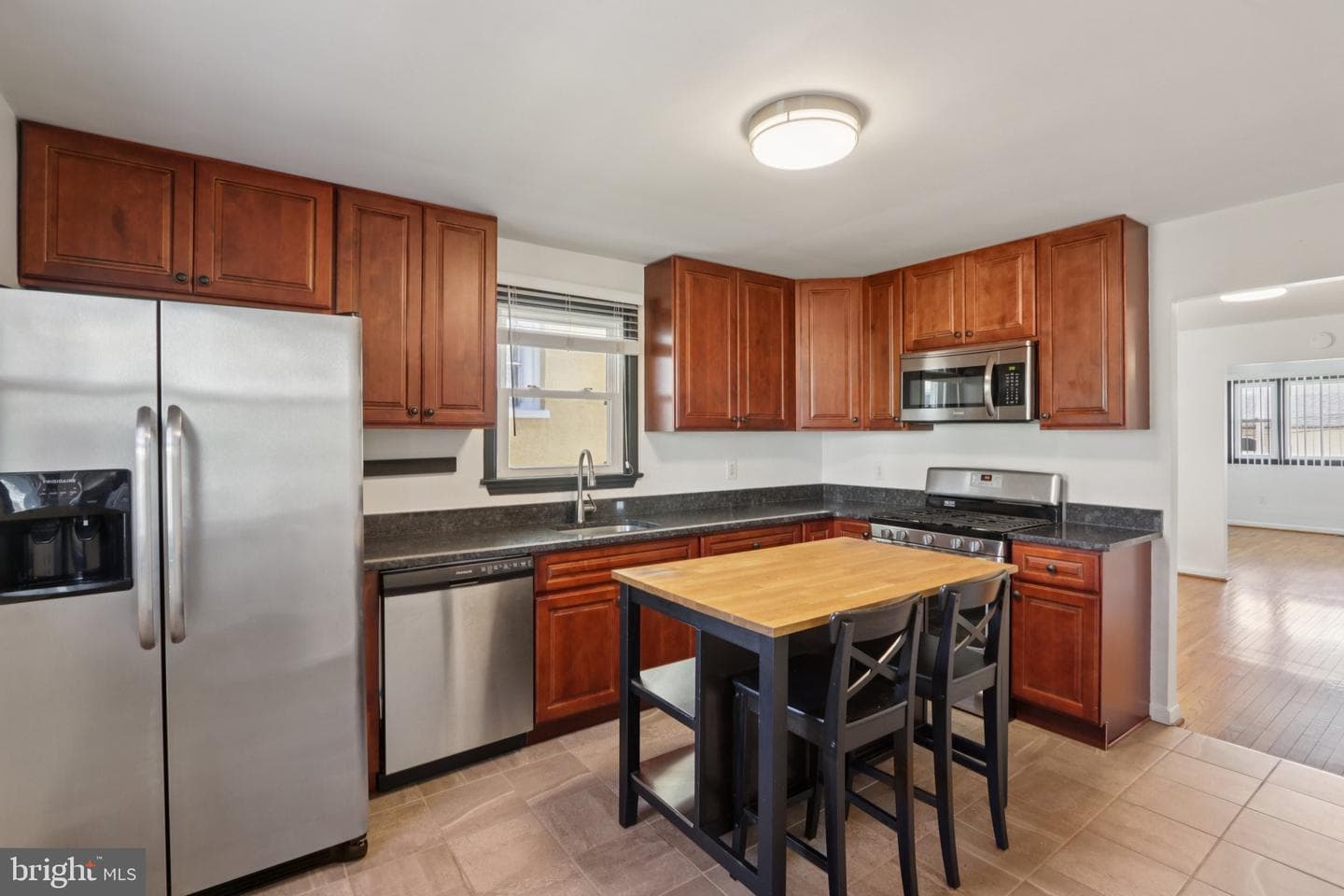 207 Amelia Street photo 15