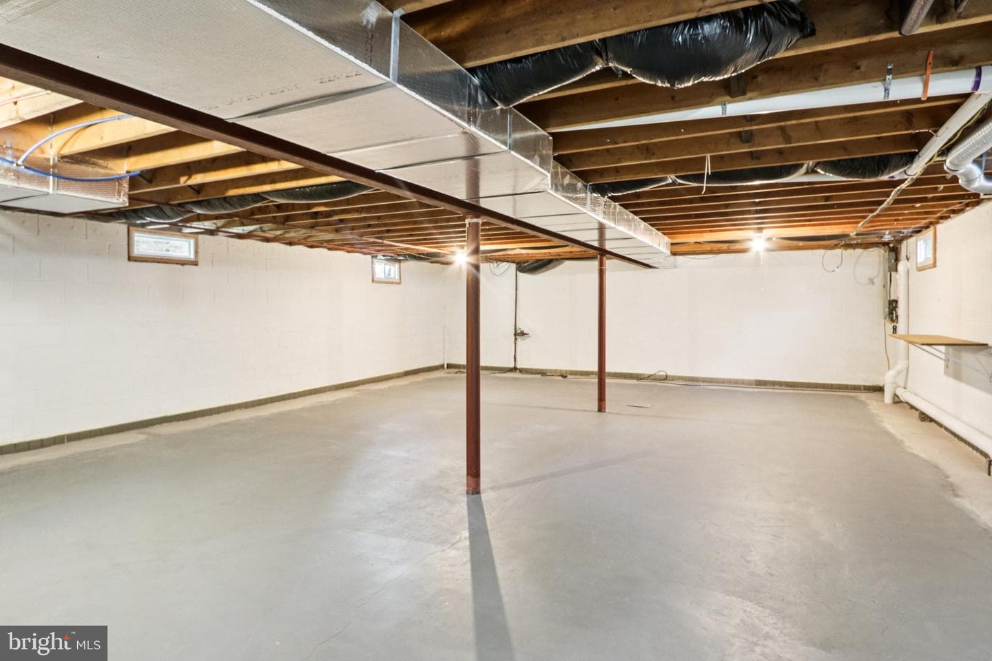 207 Amelia Street photo 34