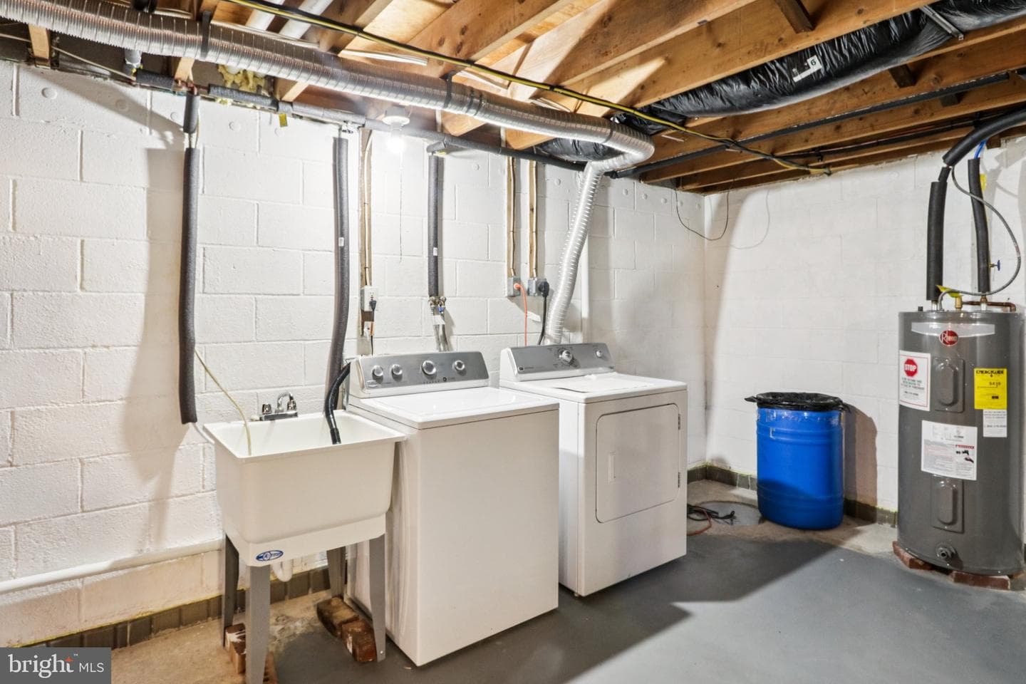 207 Amelia Street photo 36
