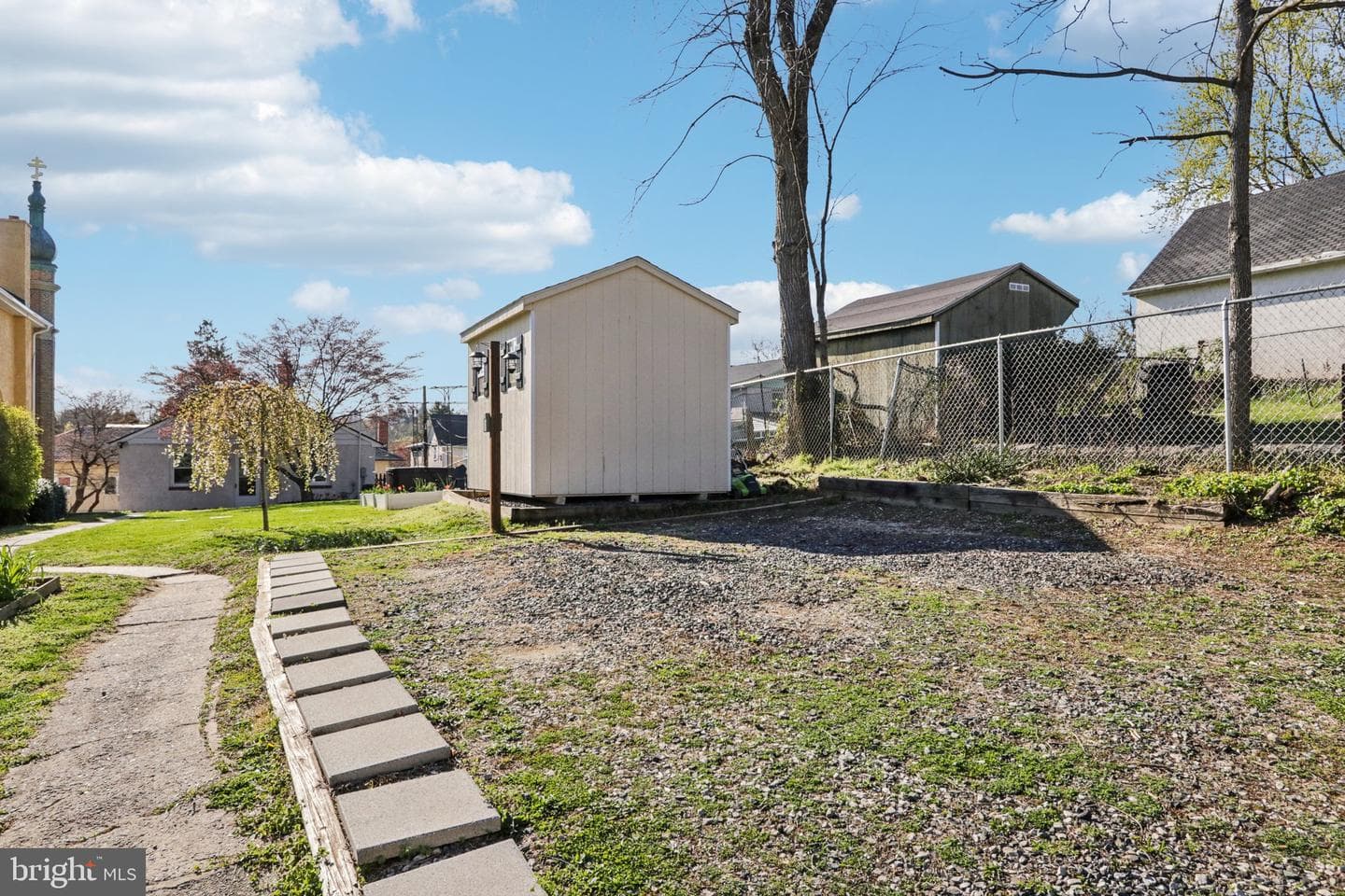 207 Amelia Street photo 50