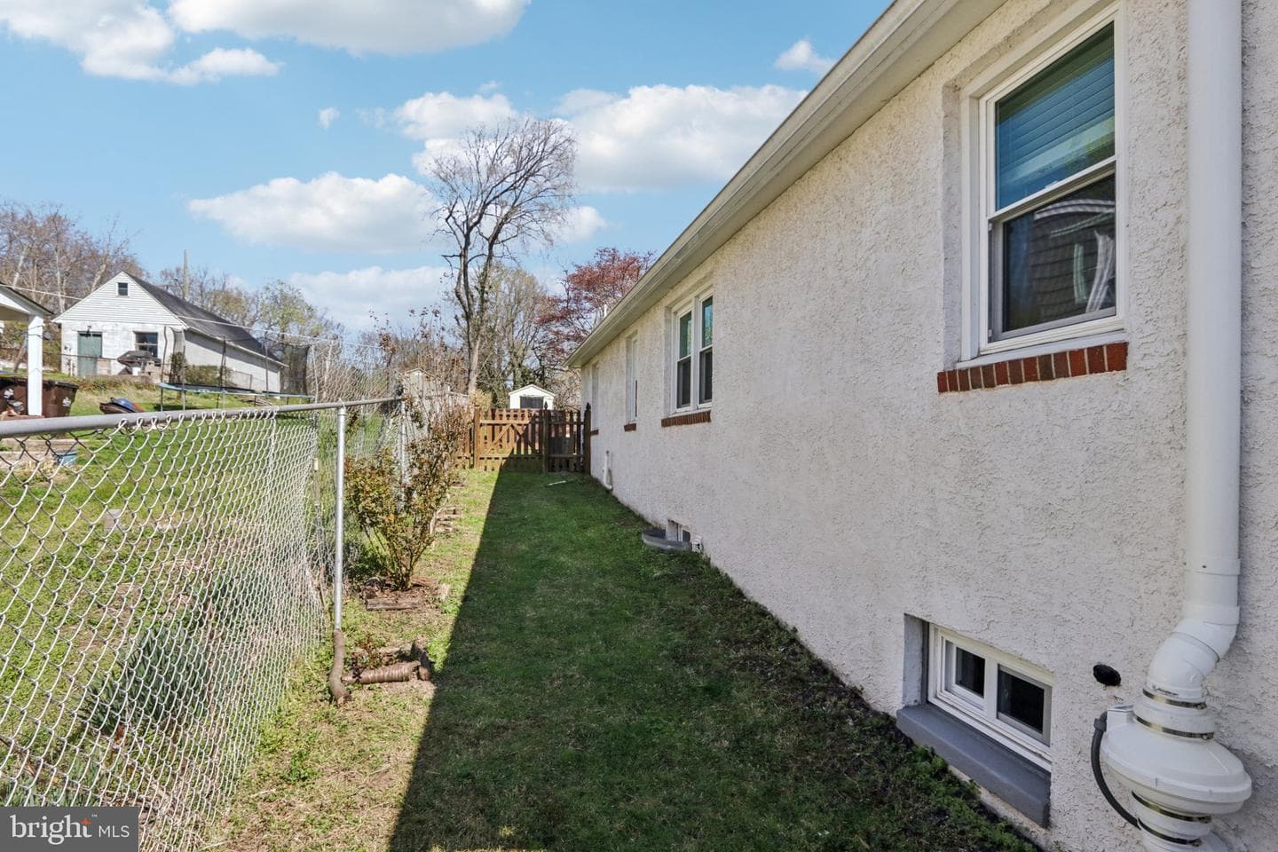 207 Amelia Street photo 51