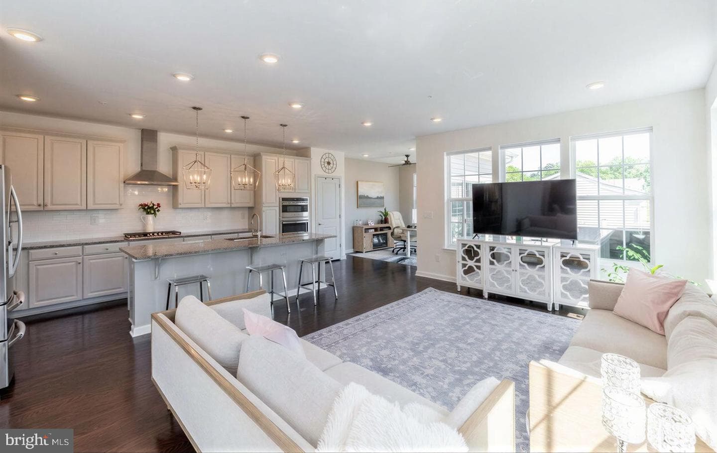 325 Goldman Drive photo 19