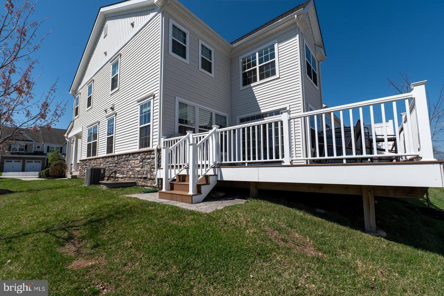 325 Goldman Drive photo 4