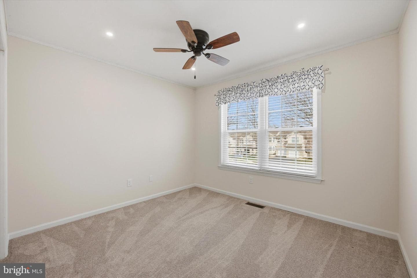 100 Larkspur Lane photo 20
