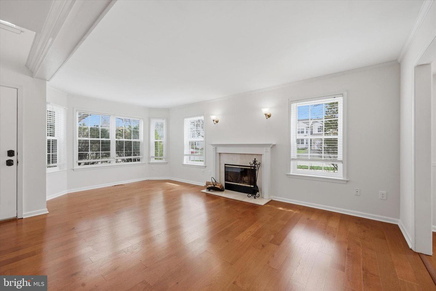 100 Larkspur Lane photo 3