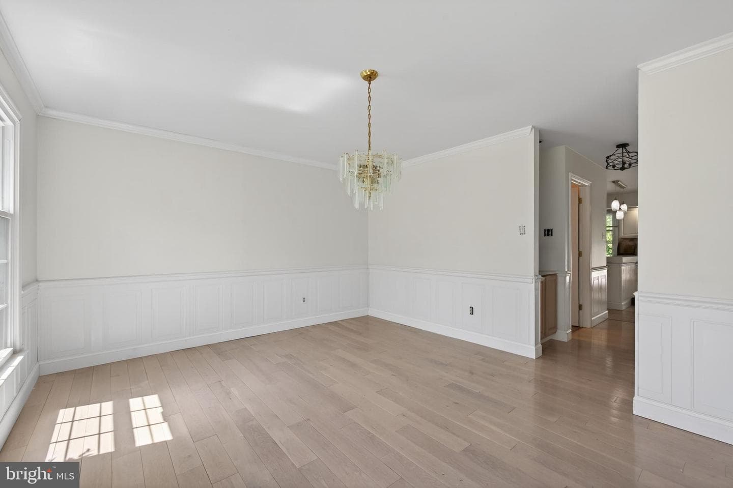 117 Oxford Lane photo 4