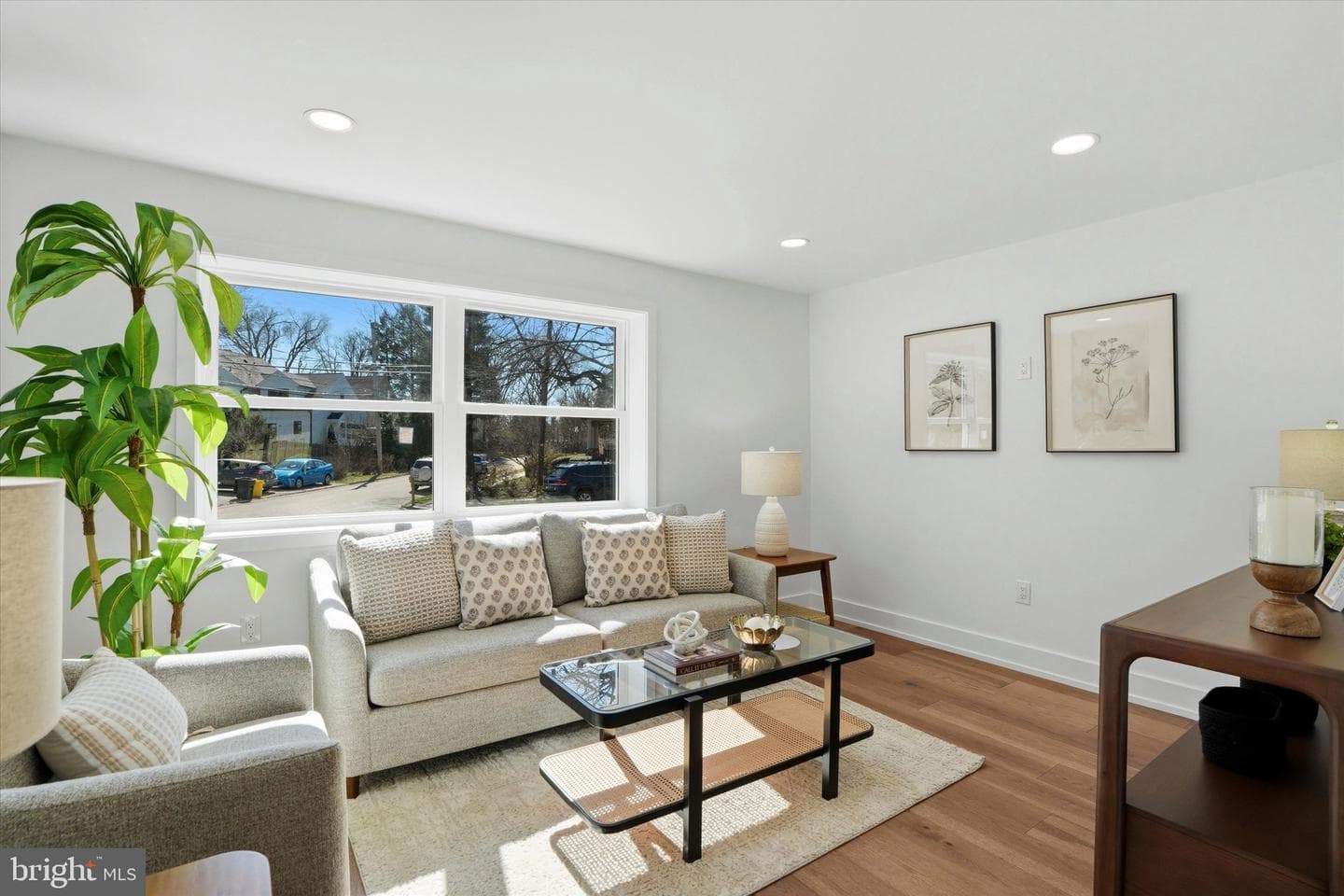 427 Grove Place photo 4