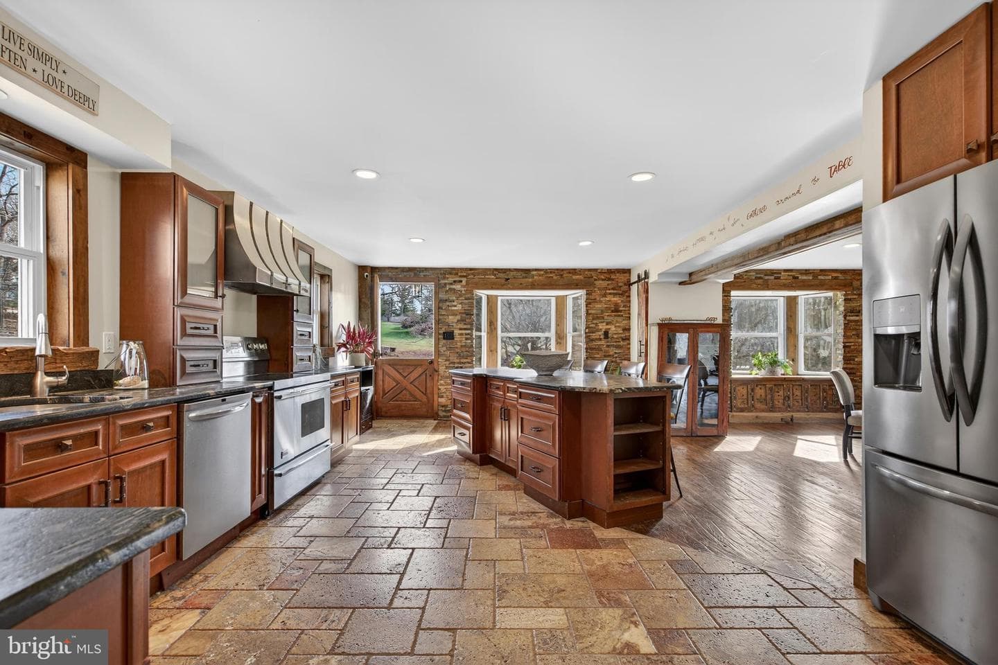 720 Hobbs Road photo 11