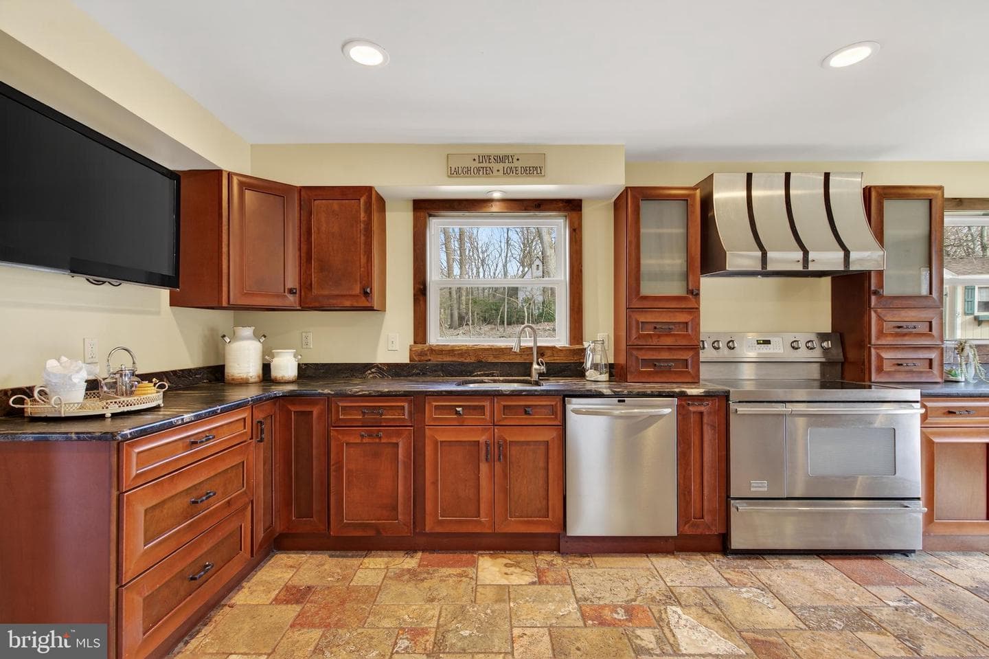 720 Hobbs Road photo 13