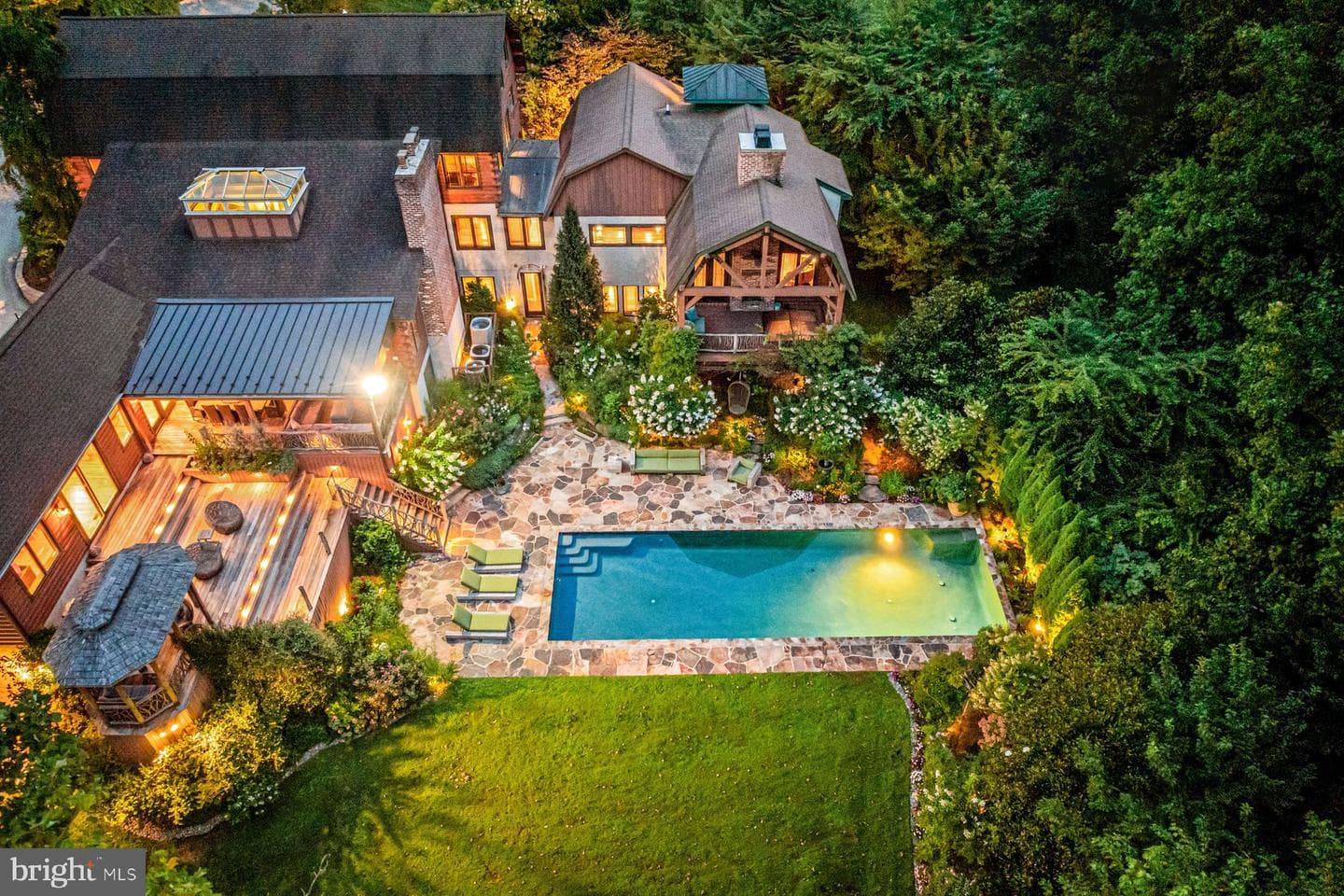 1408 Rene Road photo 3