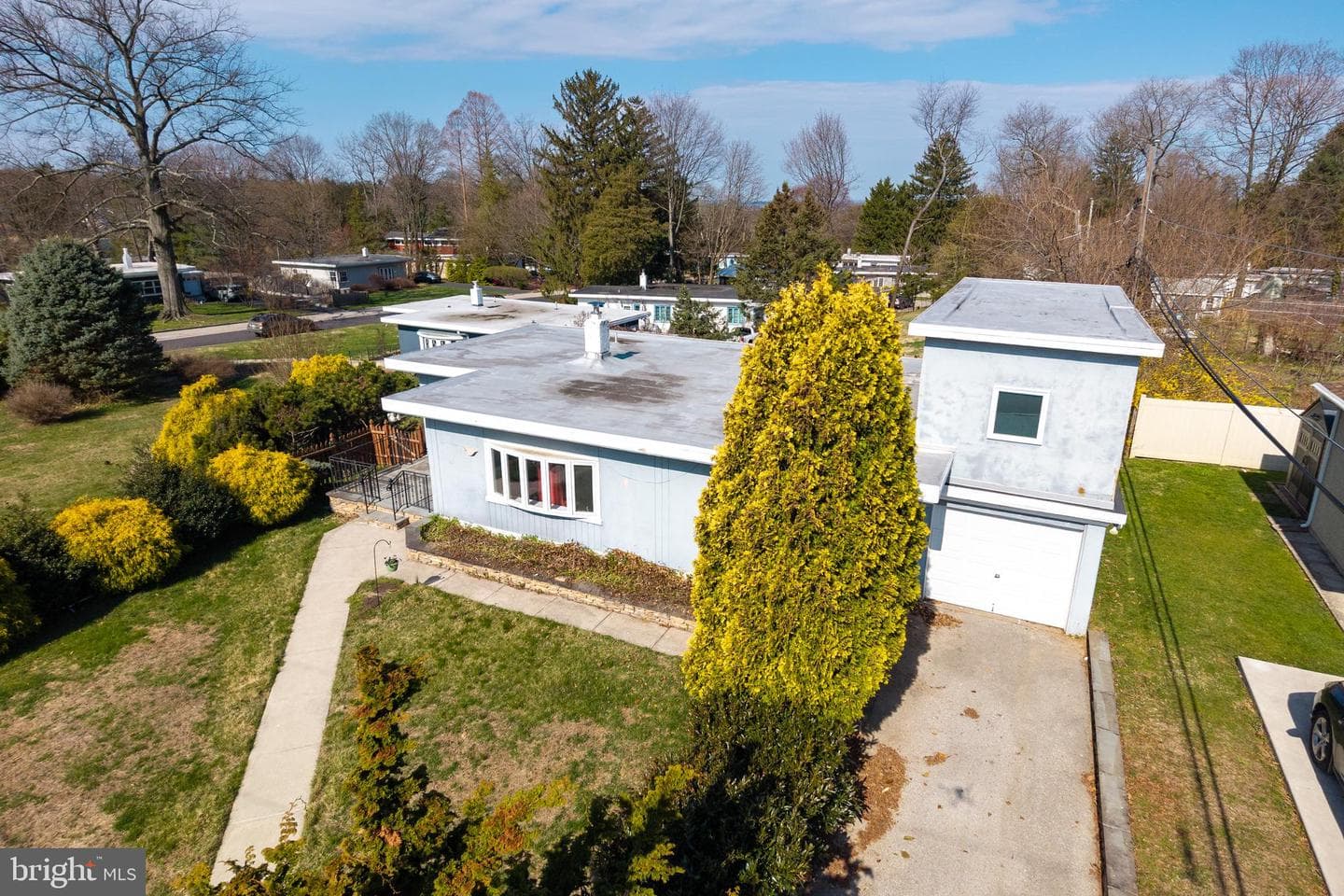 8101 Douglas Road photo 24