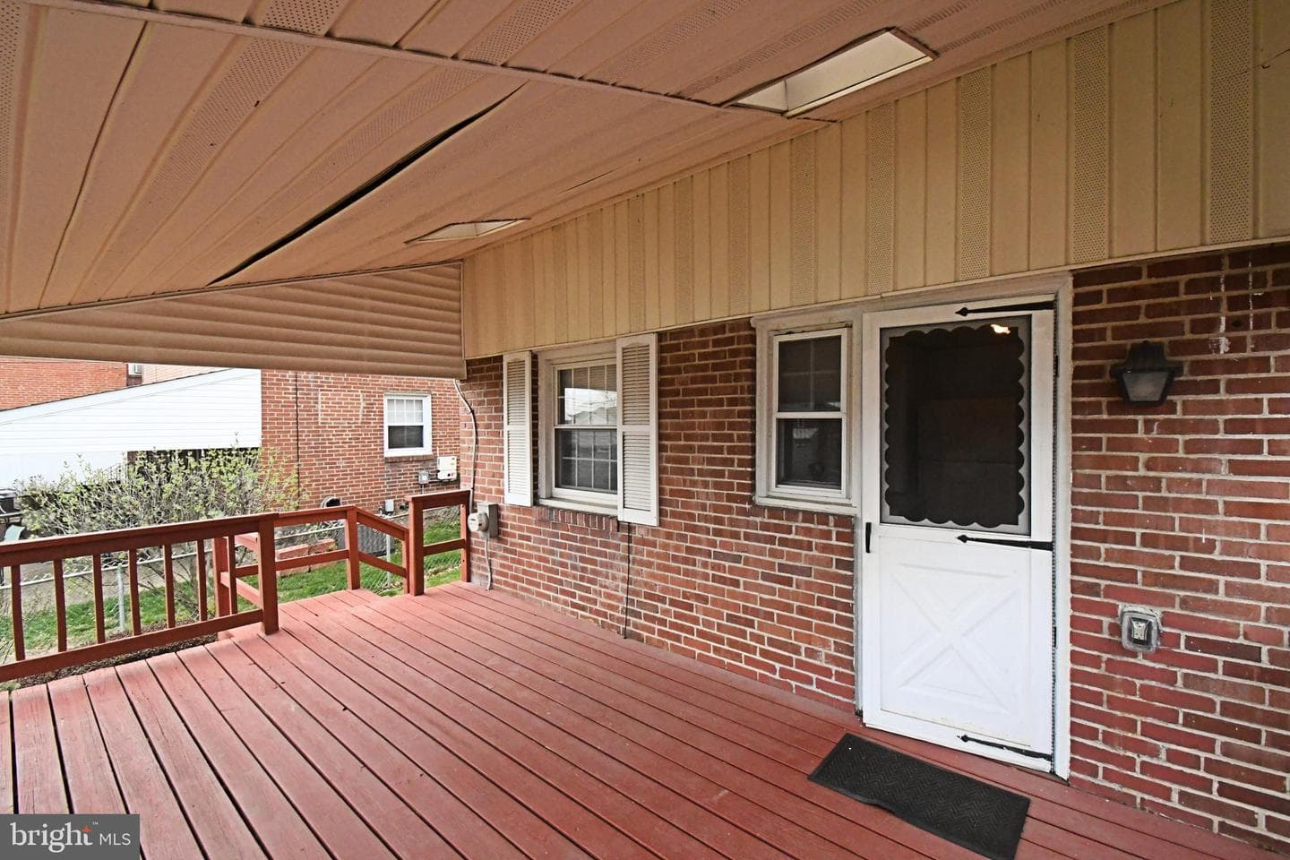 726 Buttonwood Street photo 25