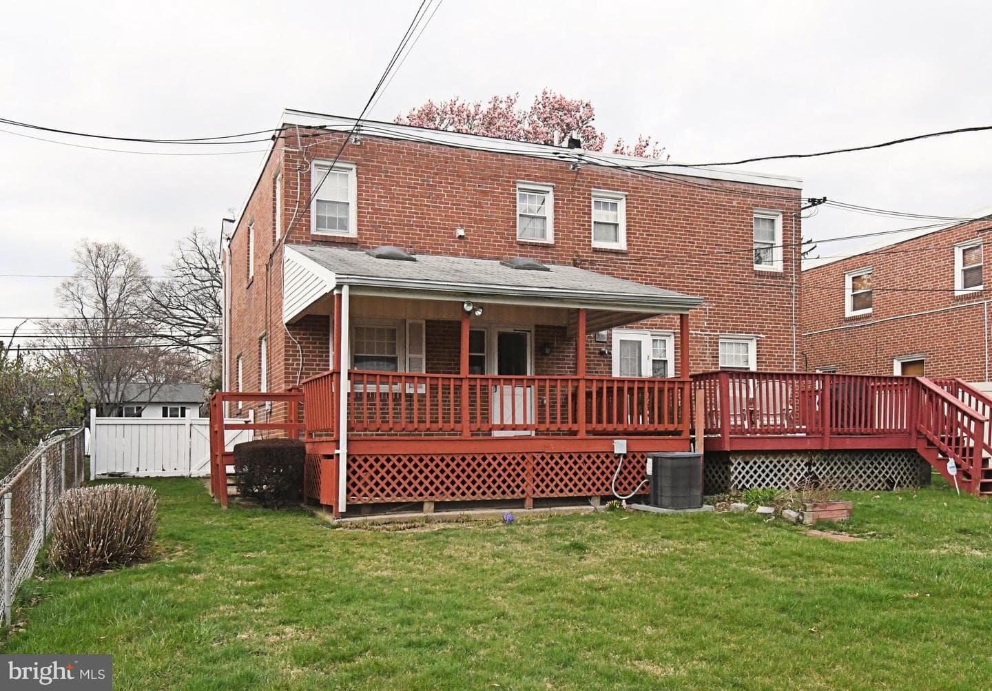 726 Buttonwood Street photo 28