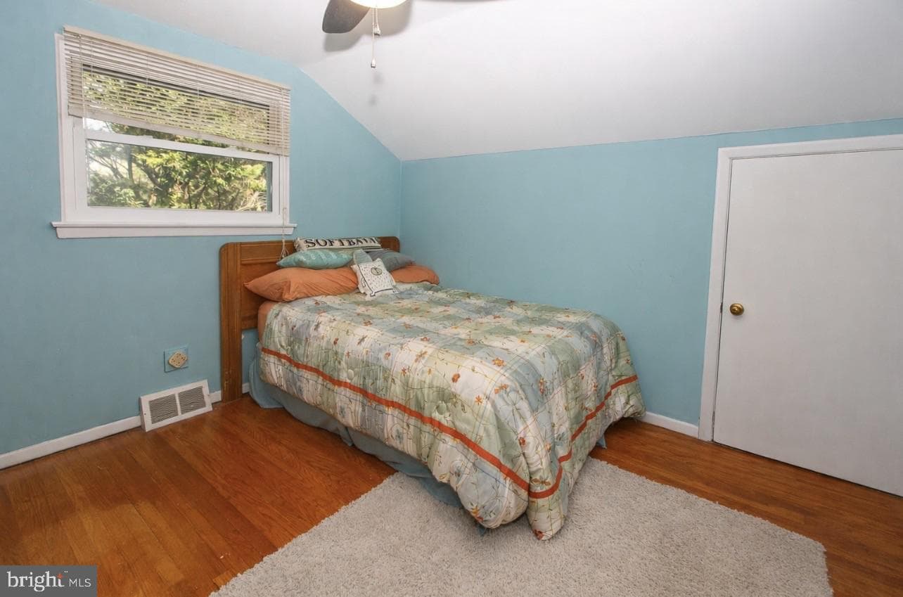1724 Darland photo 17