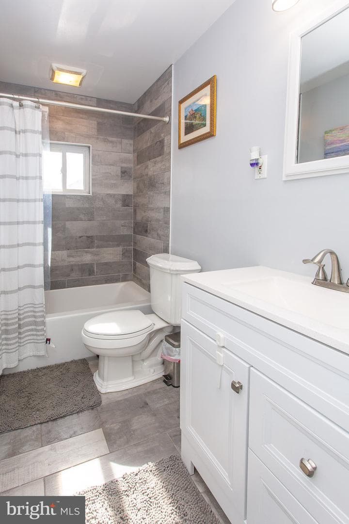 1724 Darland photo 19