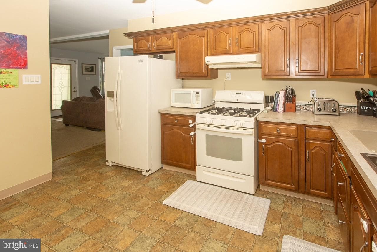 1724 Darland photo 9