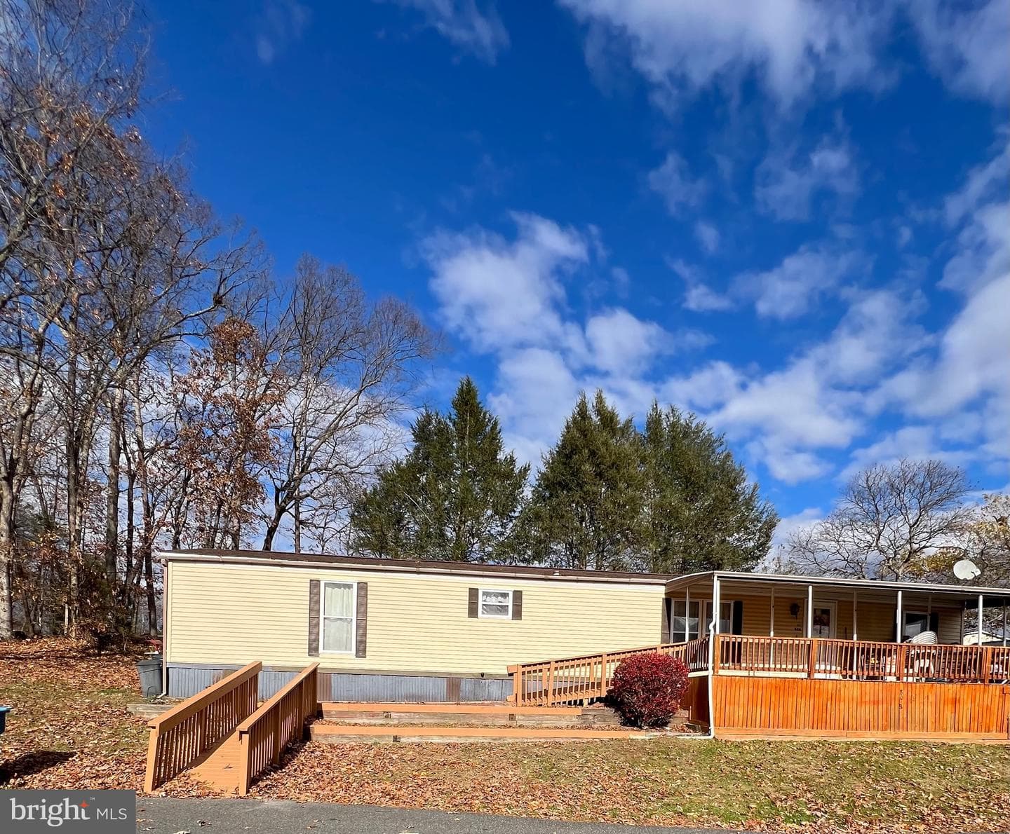808 Holly Drive photo 2