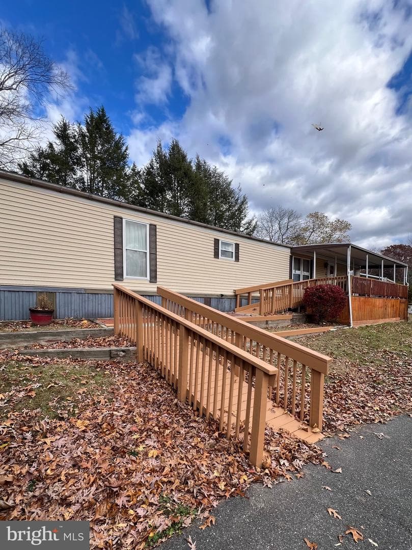 808 Holly Drive photo 3