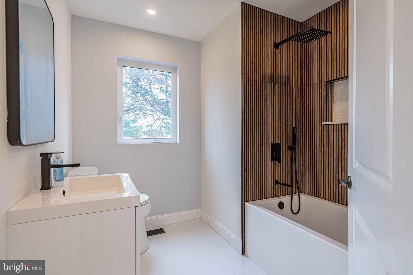 300 Witmer Road photo 18