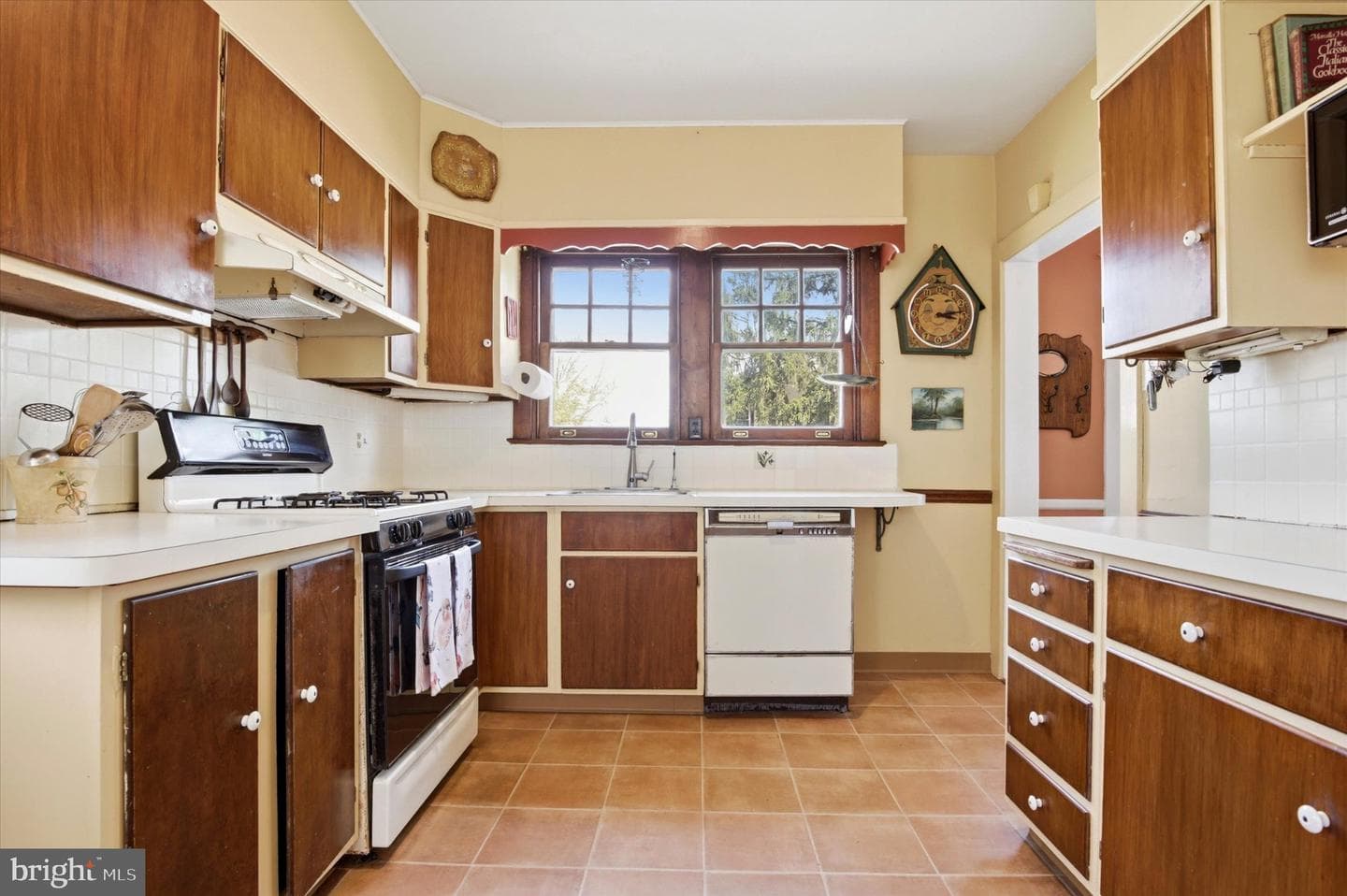304 Harrison Avenue photo 12