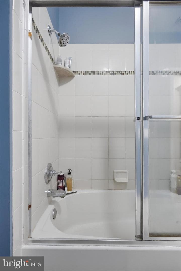 300 W Elm Street #2424 photo 13