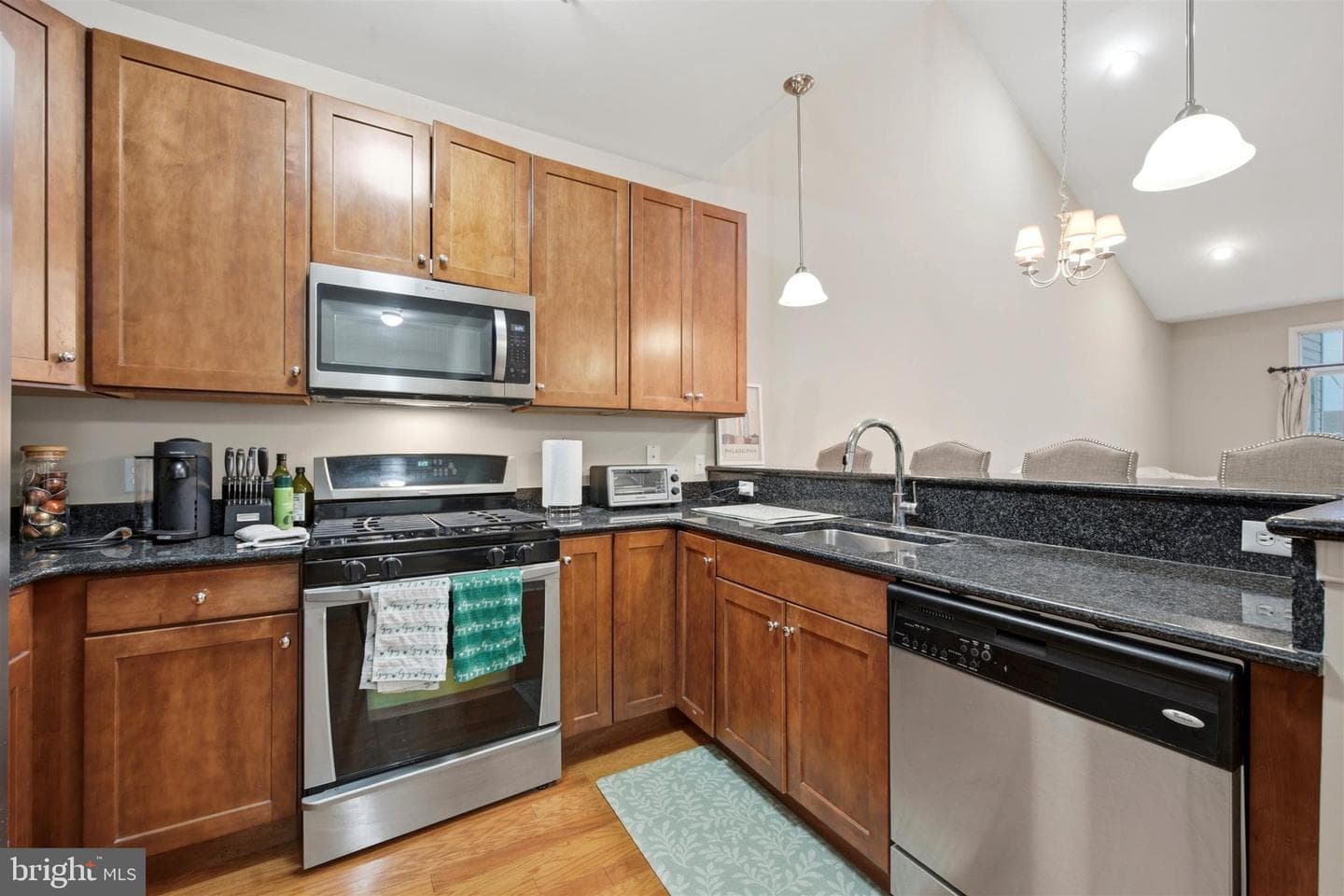 300 W Elm Street #2424 photo 2