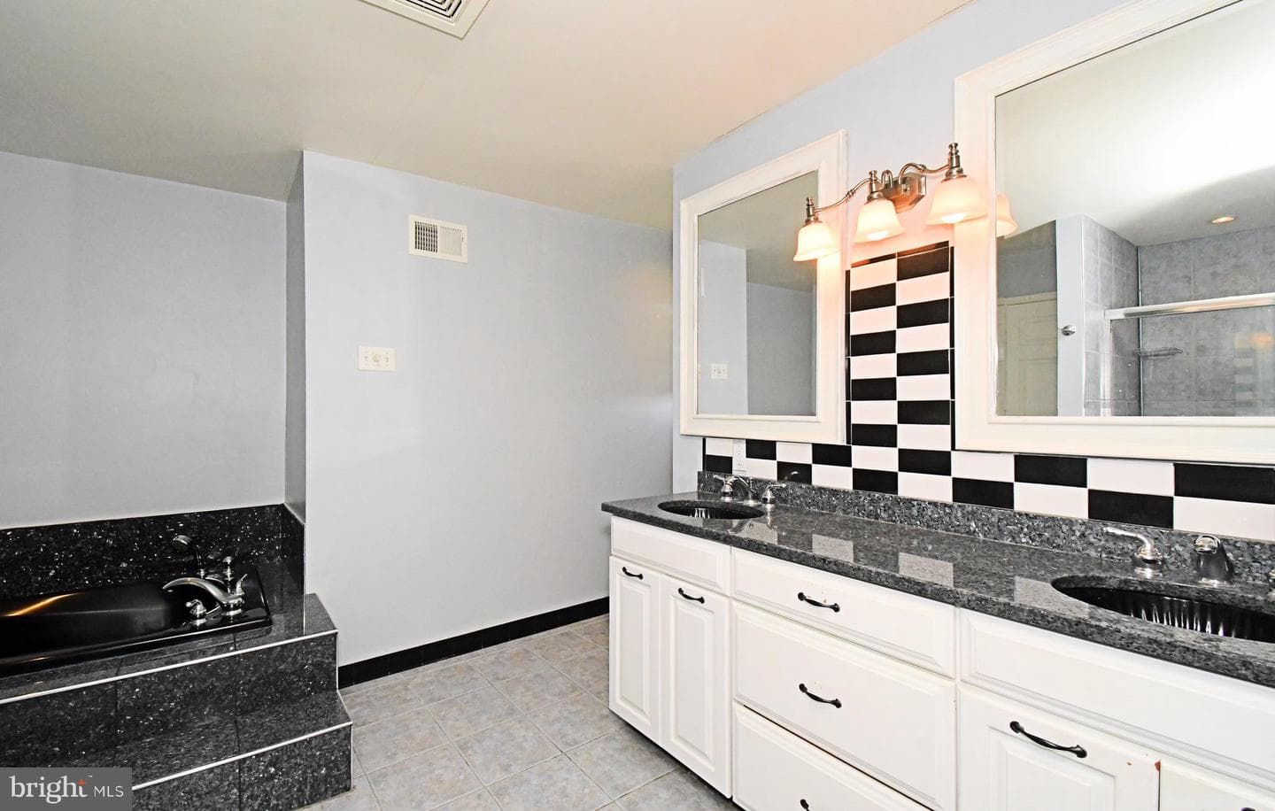 502 King Road photo 34