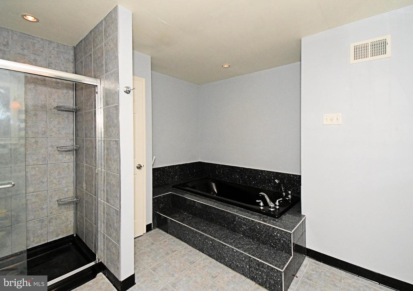 502 King Road photo 35