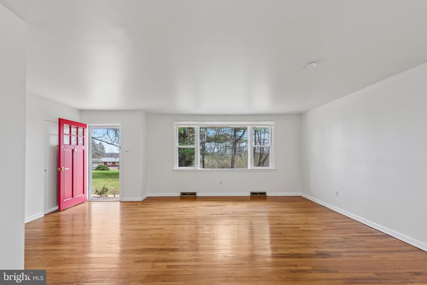 314 Midfield Drive photo 3