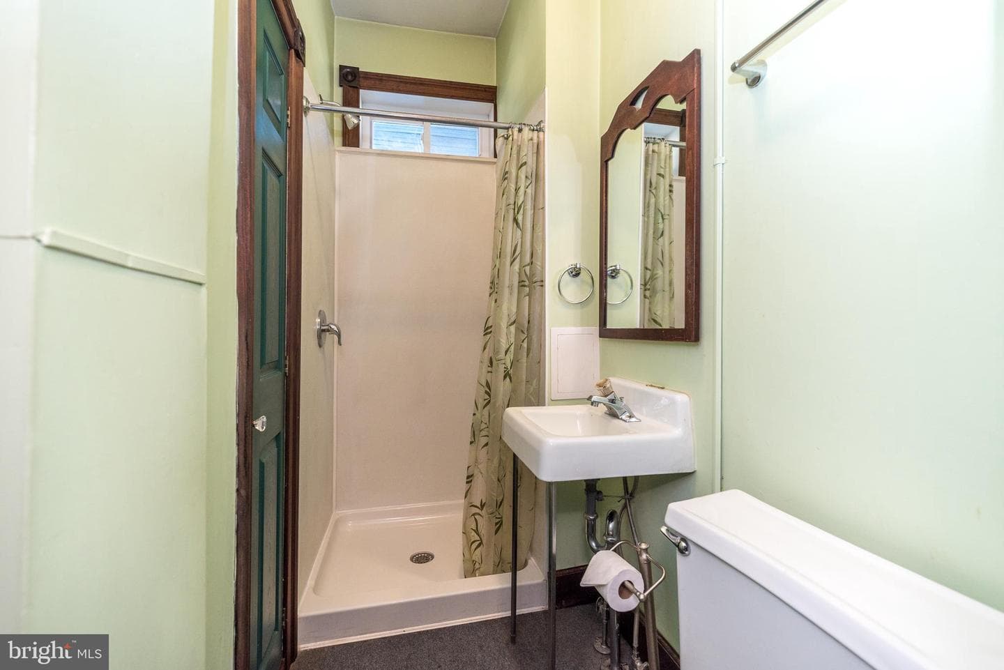 118 E 6th Street photo 10