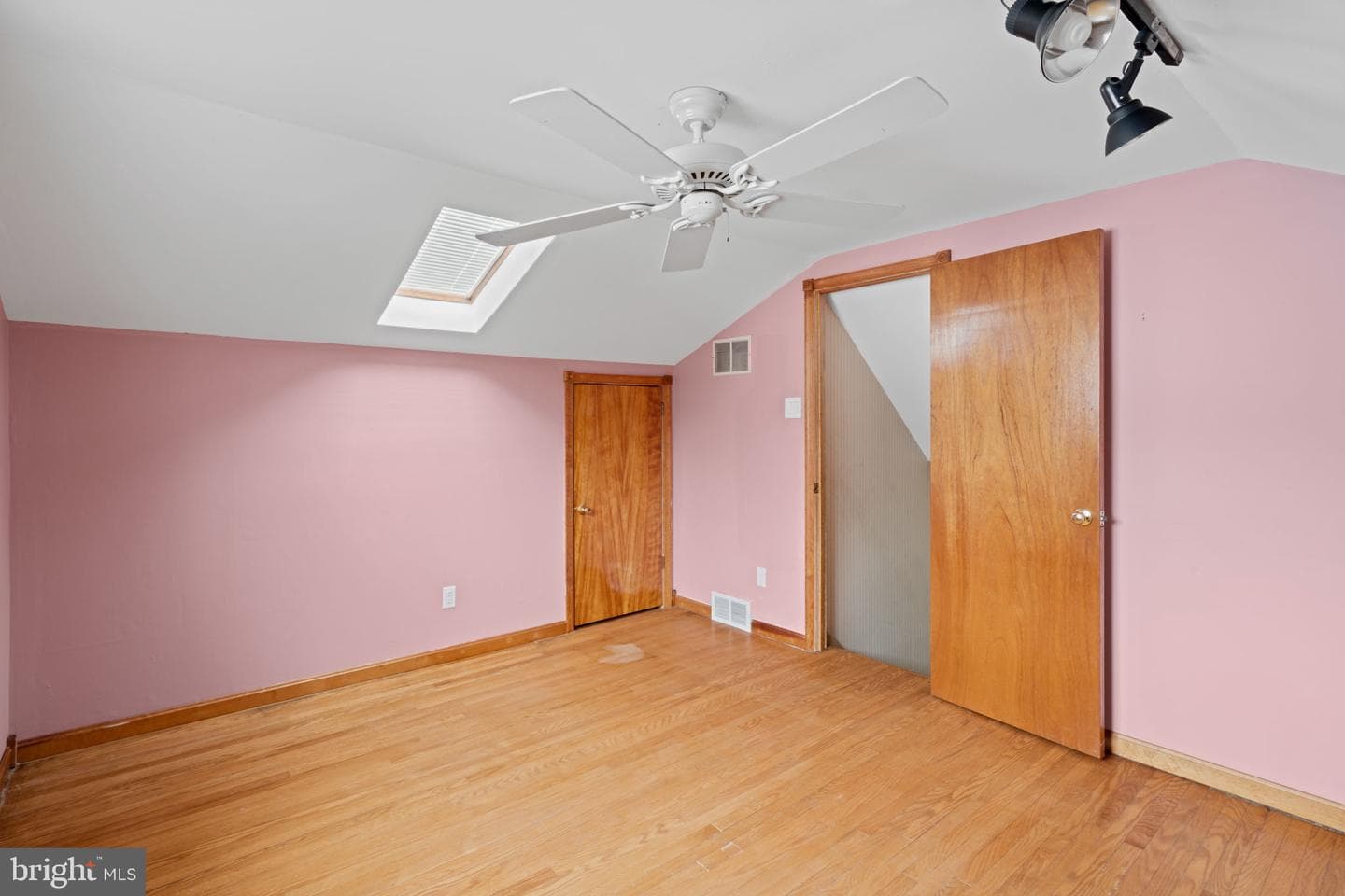 42 Lincoln Ln photo 19