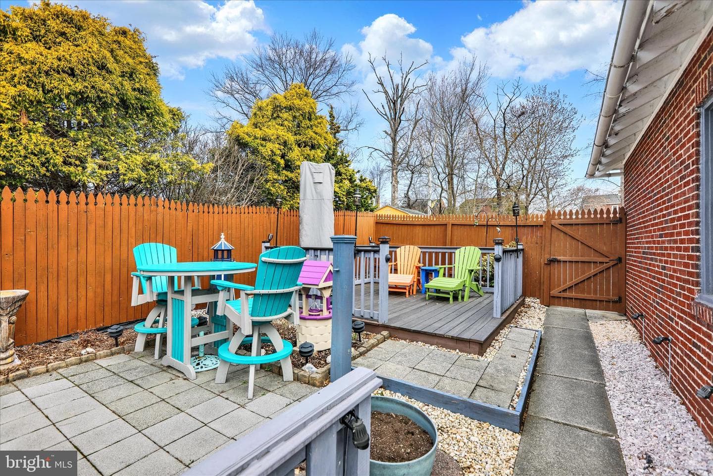 293 Diamond Street photo 20