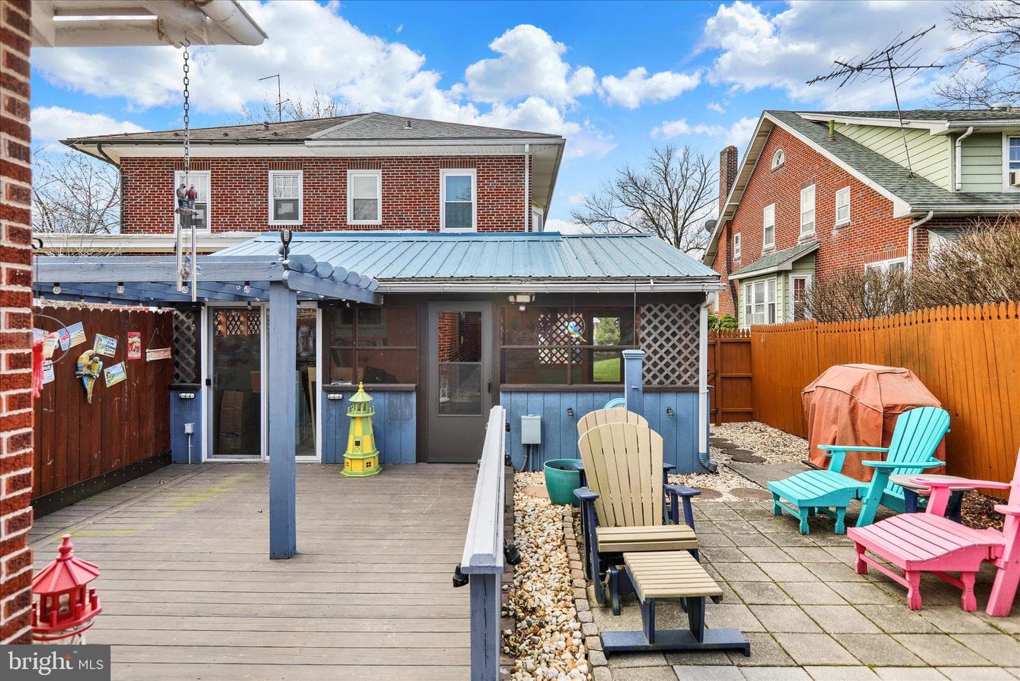 293 Diamond Street photo 22