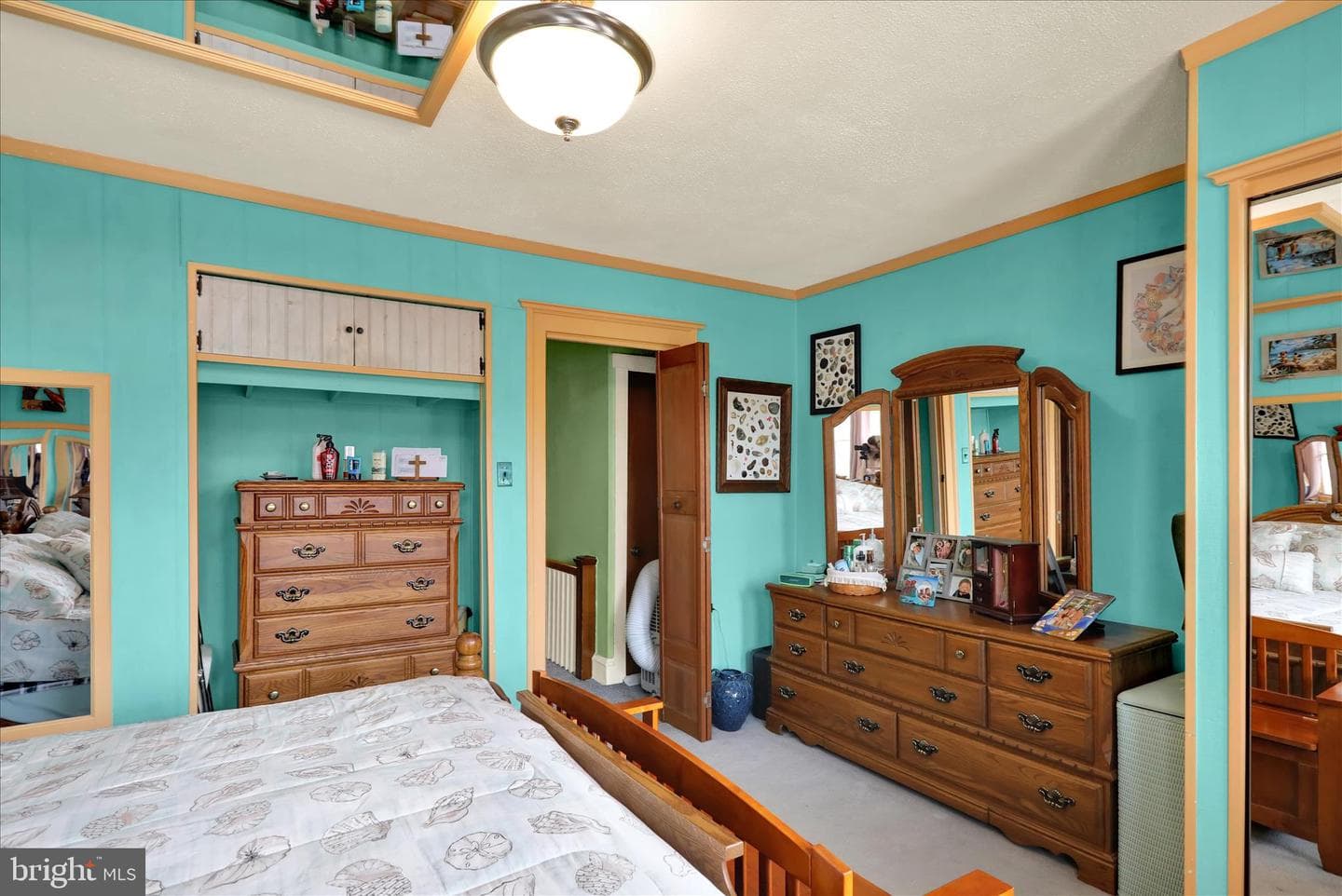 293 Diamond Street photo 30