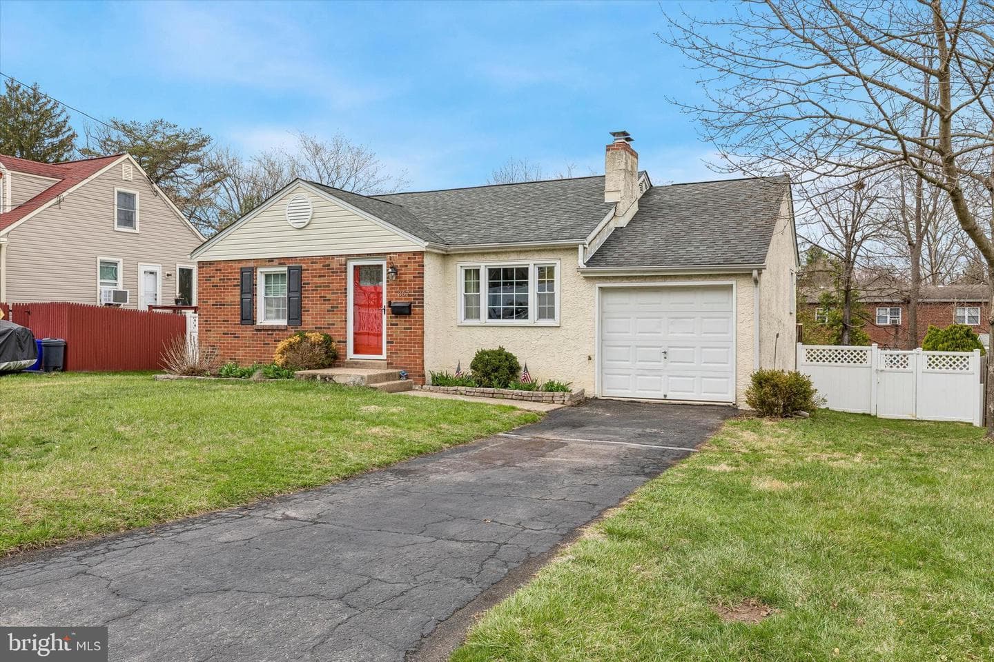 367 Windsor Avenue photo 2