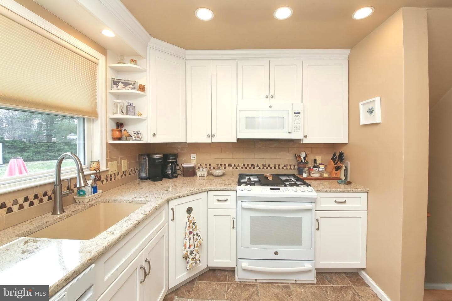 1448 Wheaton Lane photo 5
