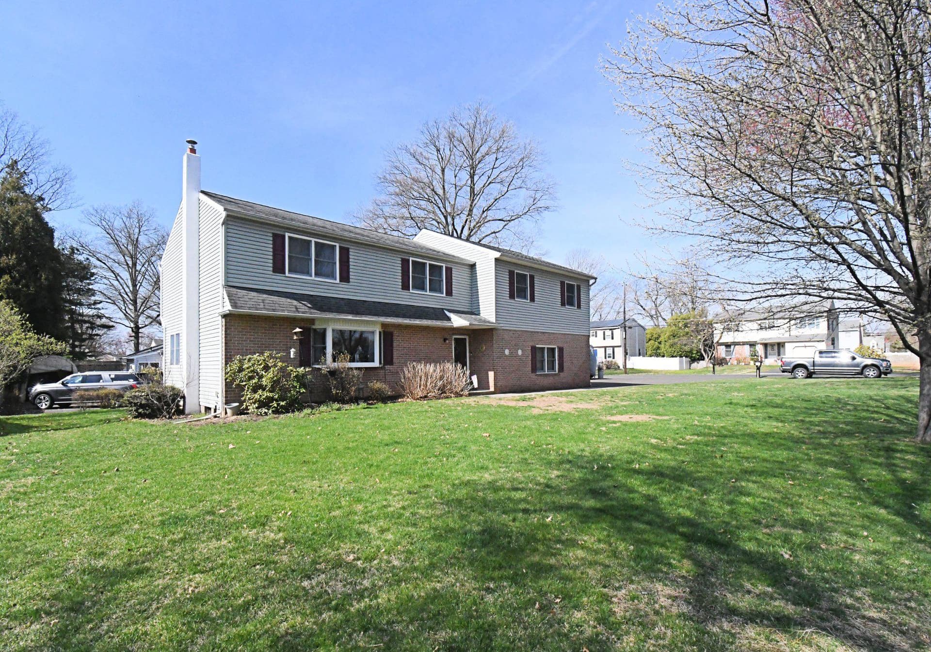 233 Broadway Avenue photo 3