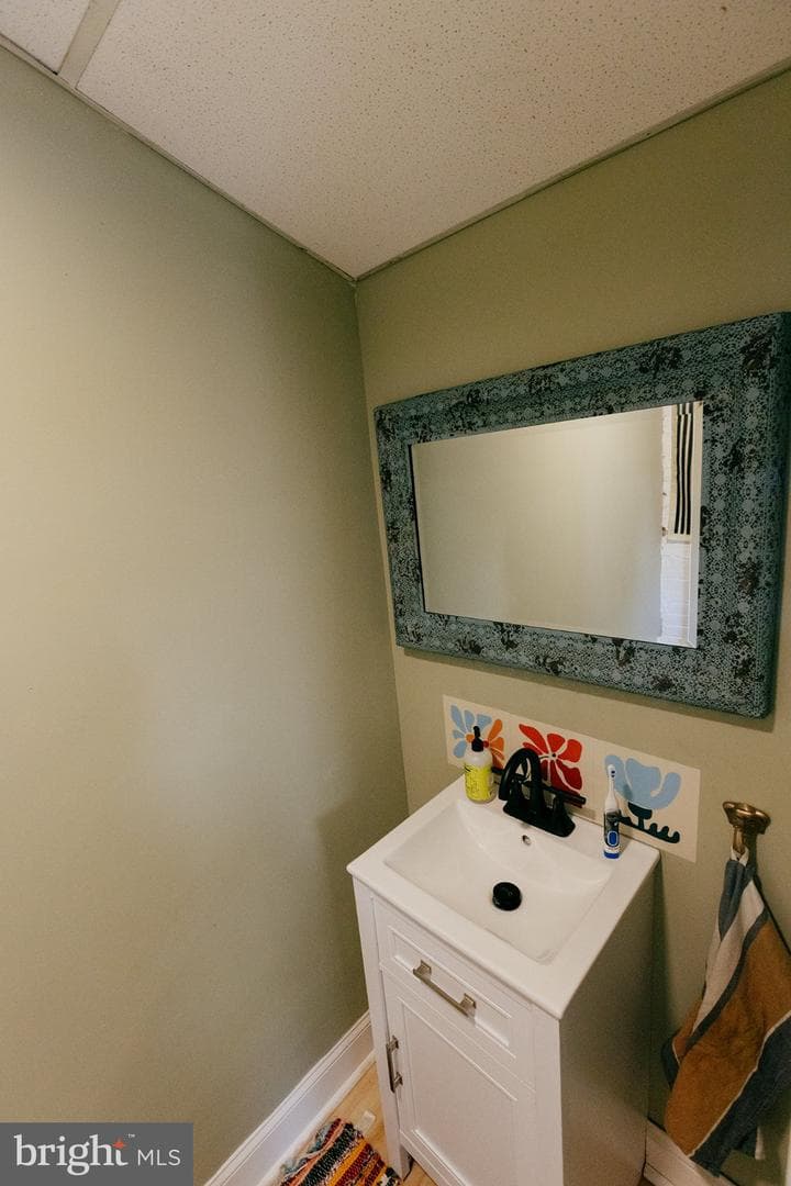 429 Maple Street photo 19