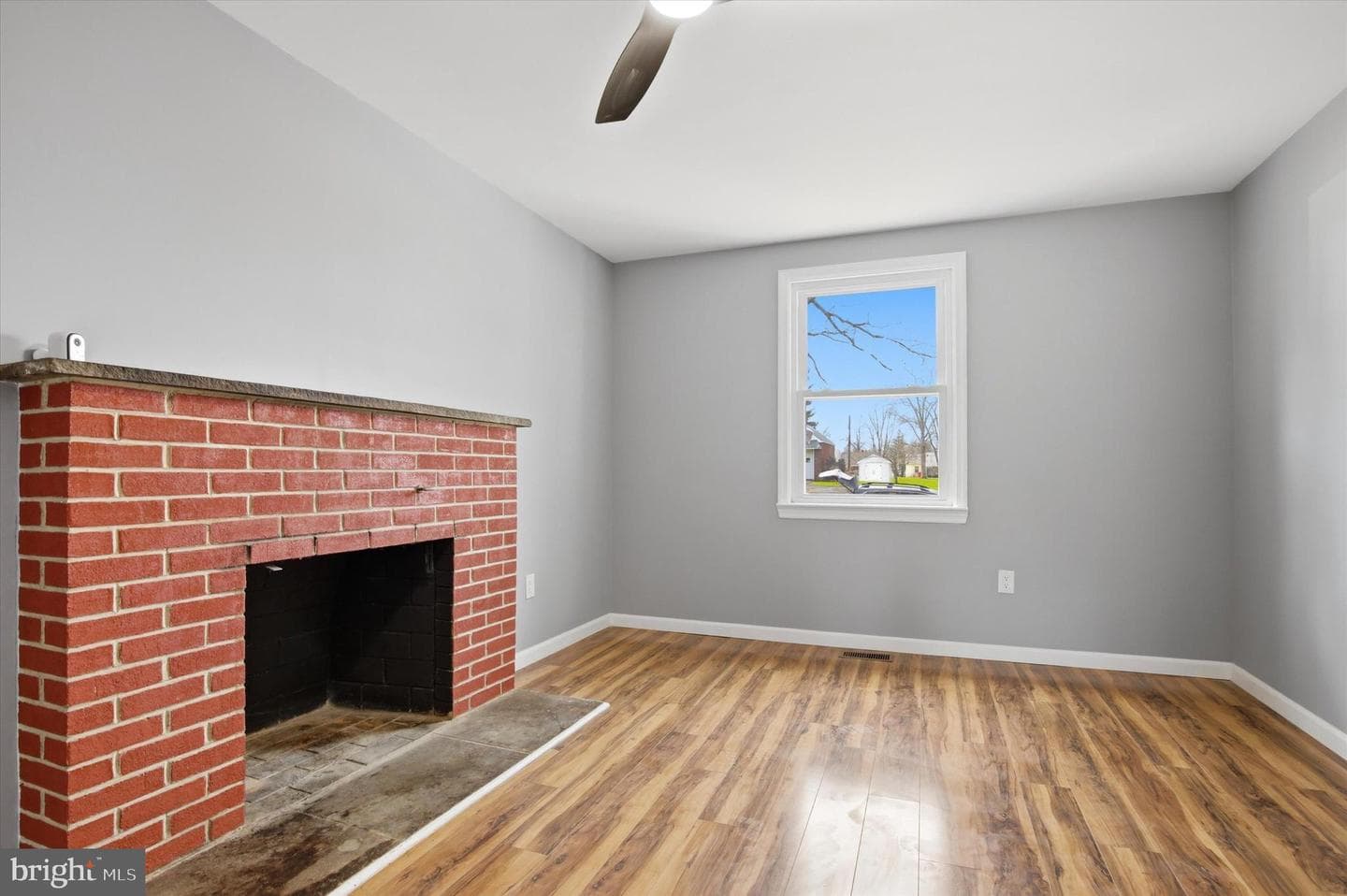 1061 York Avenue photo 17