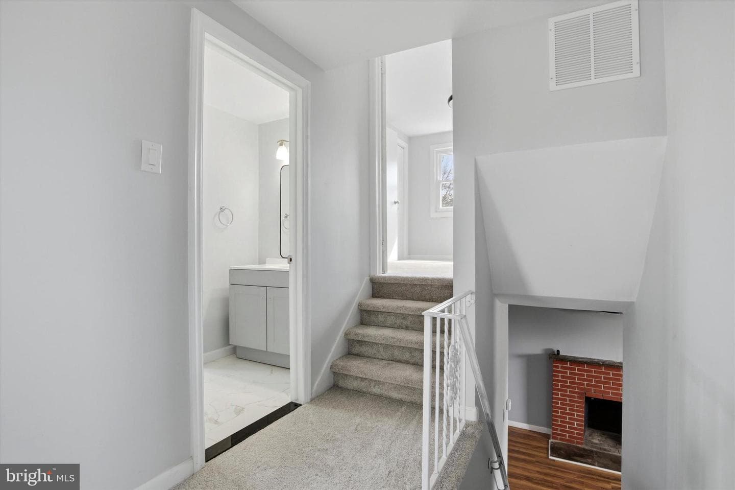 1061 York Avenue photo 19