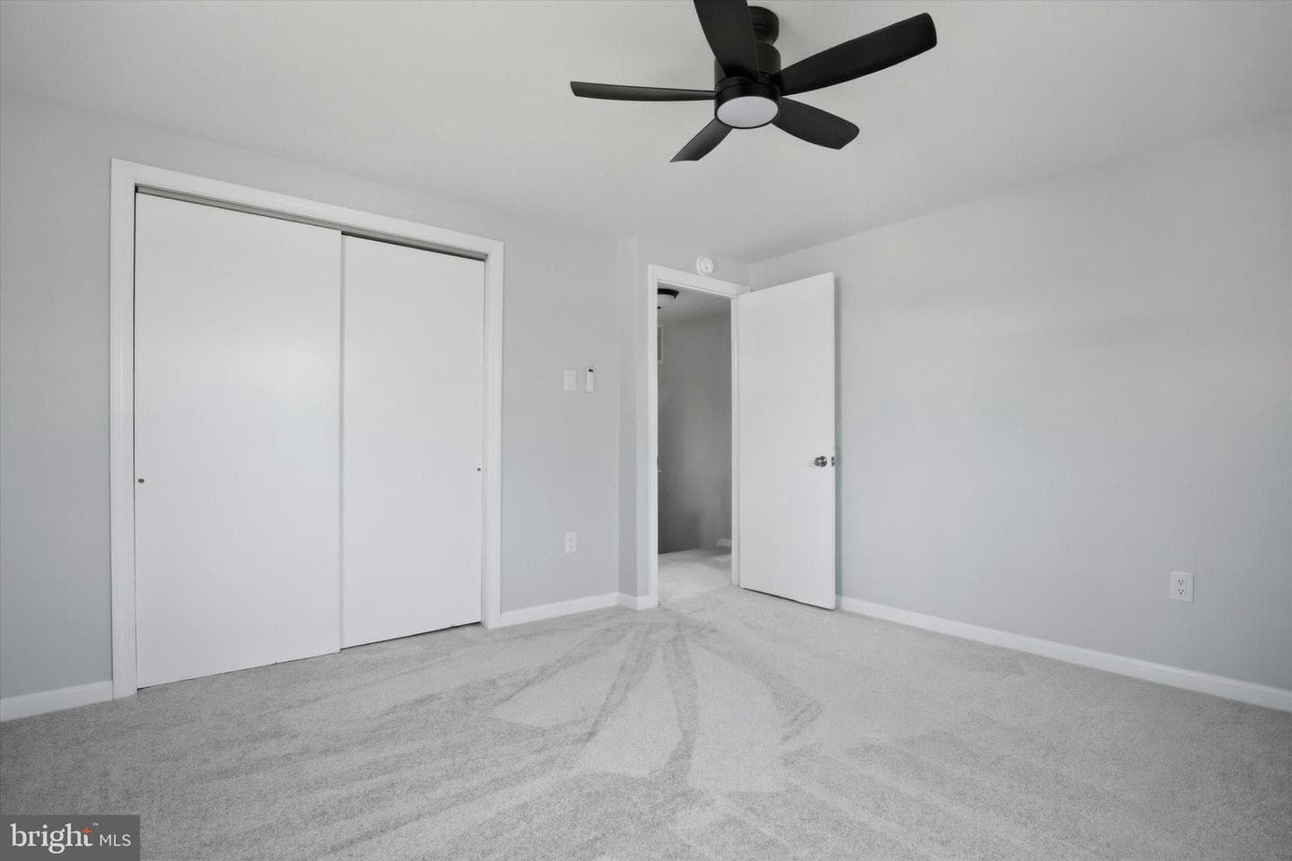 1061 York Avenue photo 22