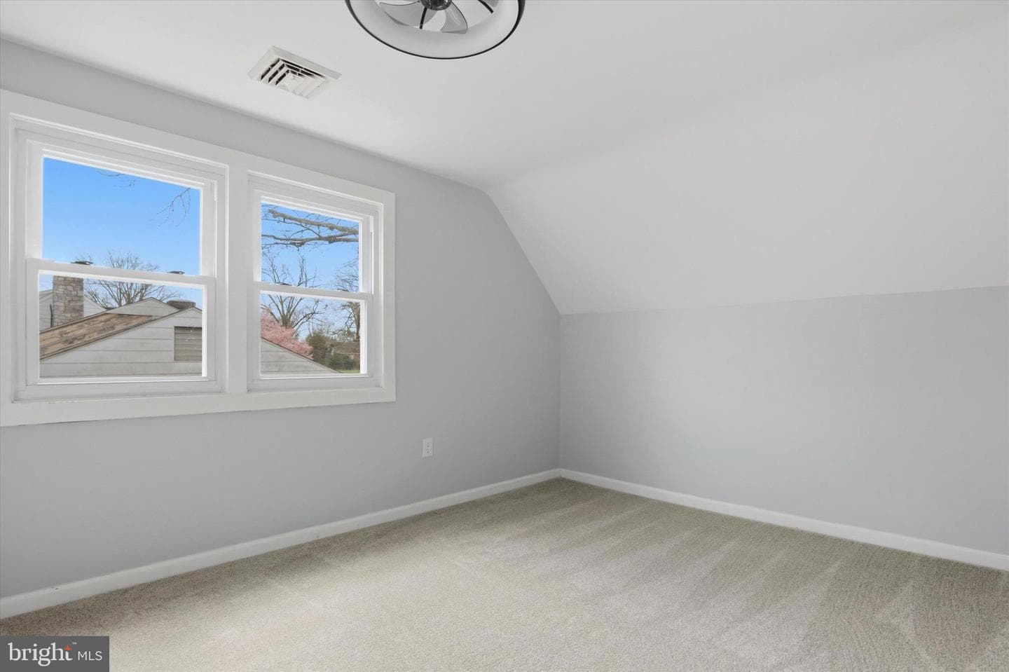 1061 York Avenue photo 27