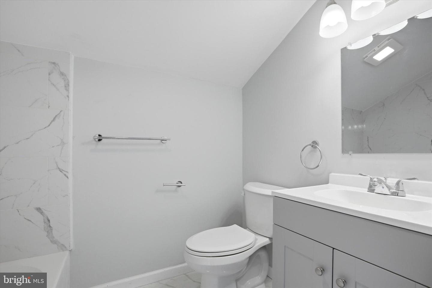 1061 York Avenue photo 29
