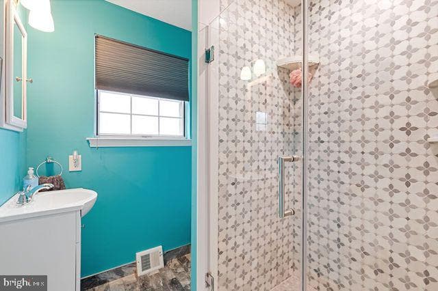 1120 Angus Circle photo 14