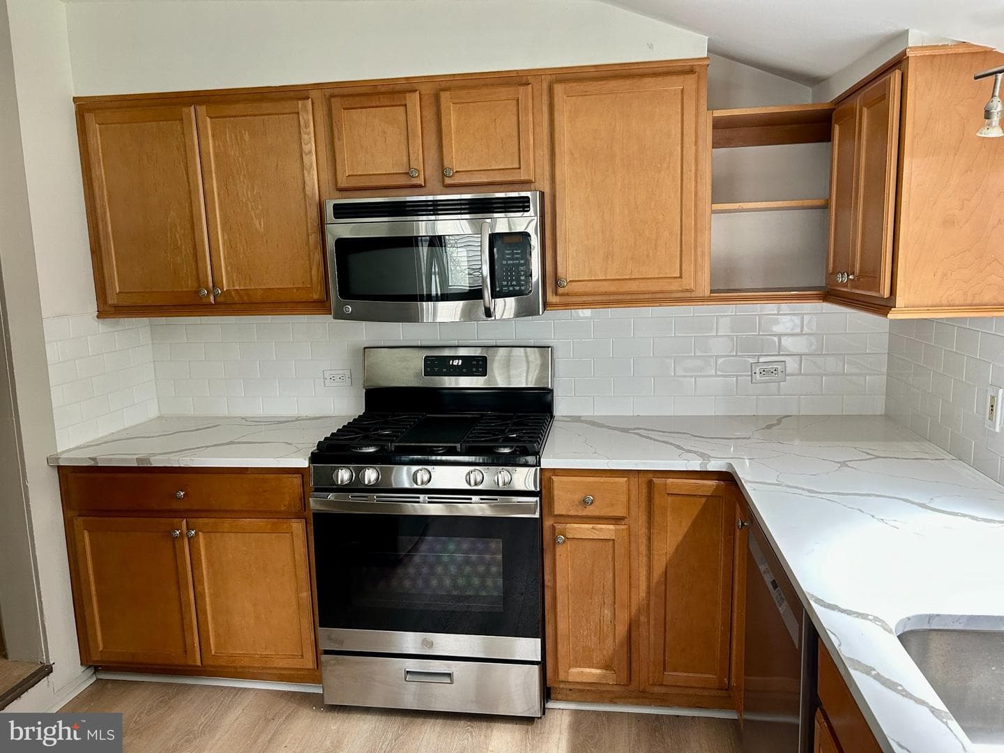 7713 Union Avenue photo 6