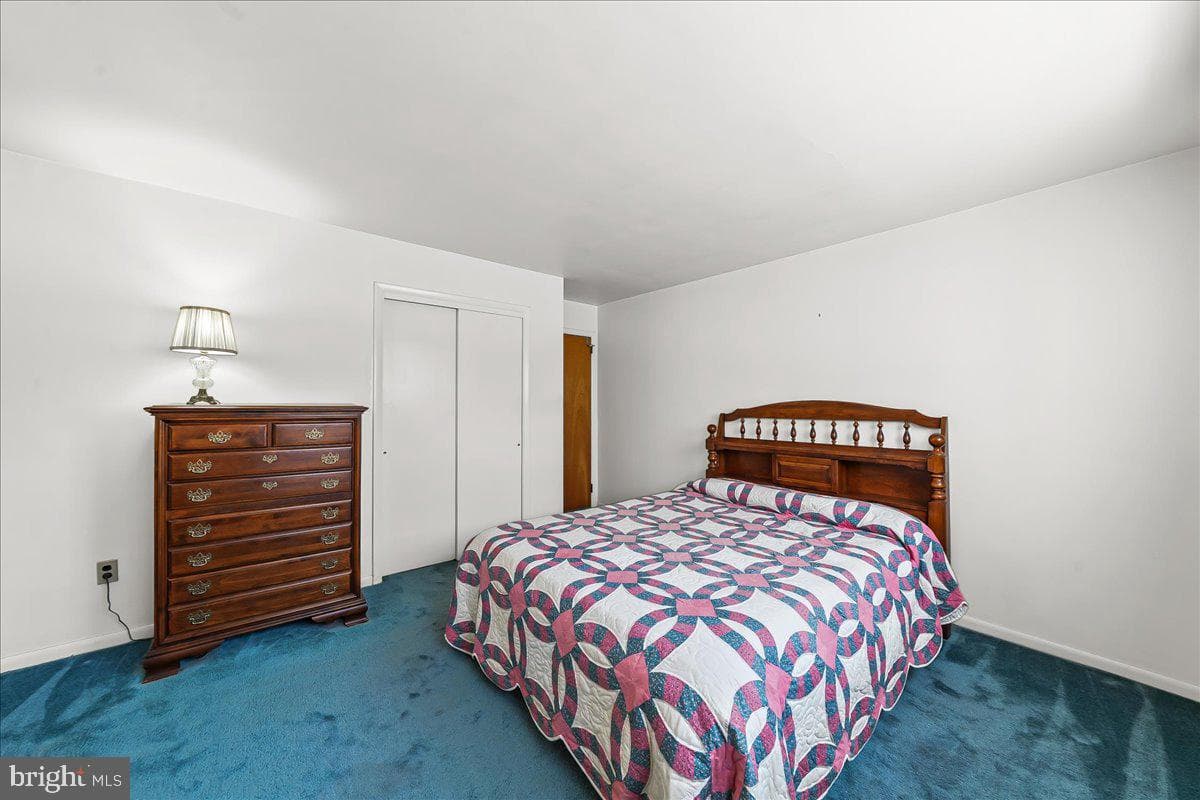 901 Columbia Avenue photo 22