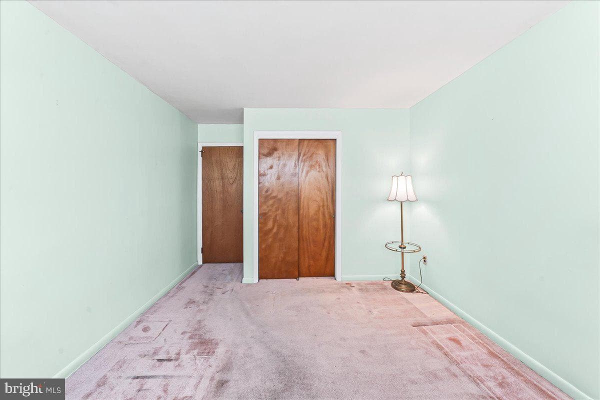901 Columbia Avenue photo 24