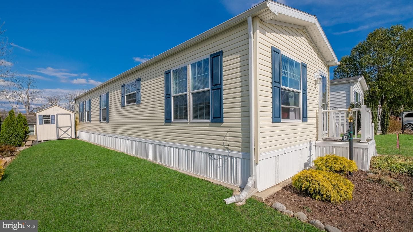 154 Hillside Ct photo 2